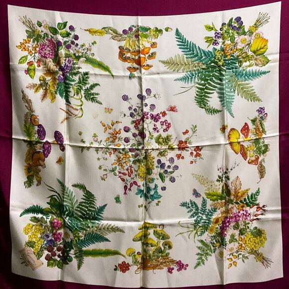 Gucci Vintage Floral Silk Scarf With Box - Picture 5 of 16